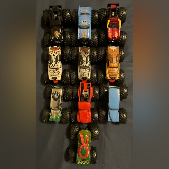 Hot Wheels Monster Jam Monster Trucks Lot Of 10 Grave Digger Monster Mutt TMNT - Picture 15 of 15